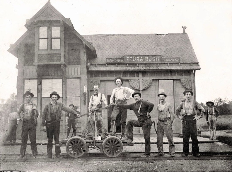 Feura Bush RR Station.jpg