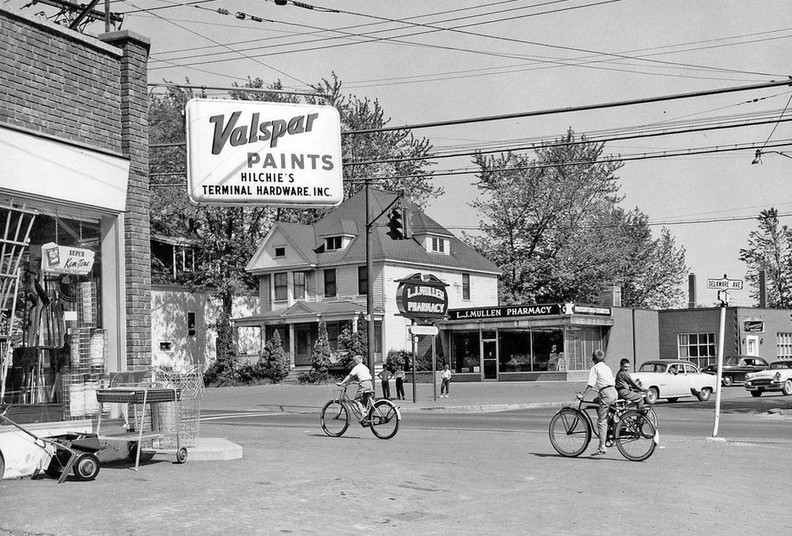 Hilchies Hardware.jpg